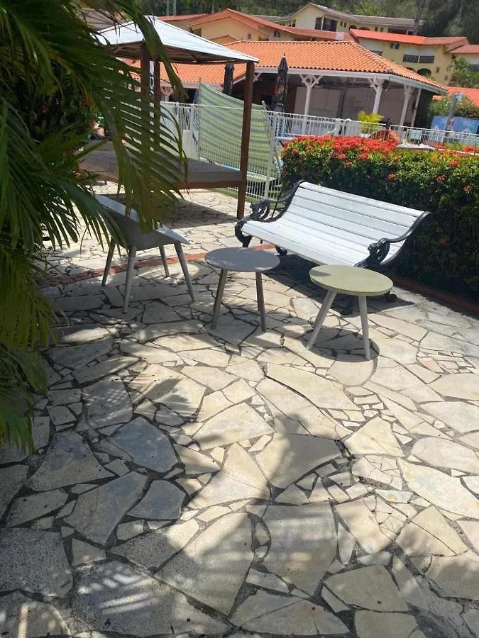 Le Mahogany Rouge Hotell Sainte-Anne